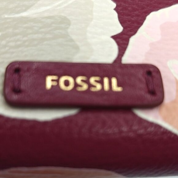 Fossil Leather Continental Wristlet Wallet Burgundy & Pink Florals - Picture 3 of 7